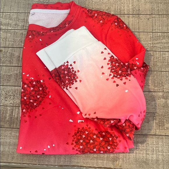 Red Heart Patterned Top - Picture 6 of 6
